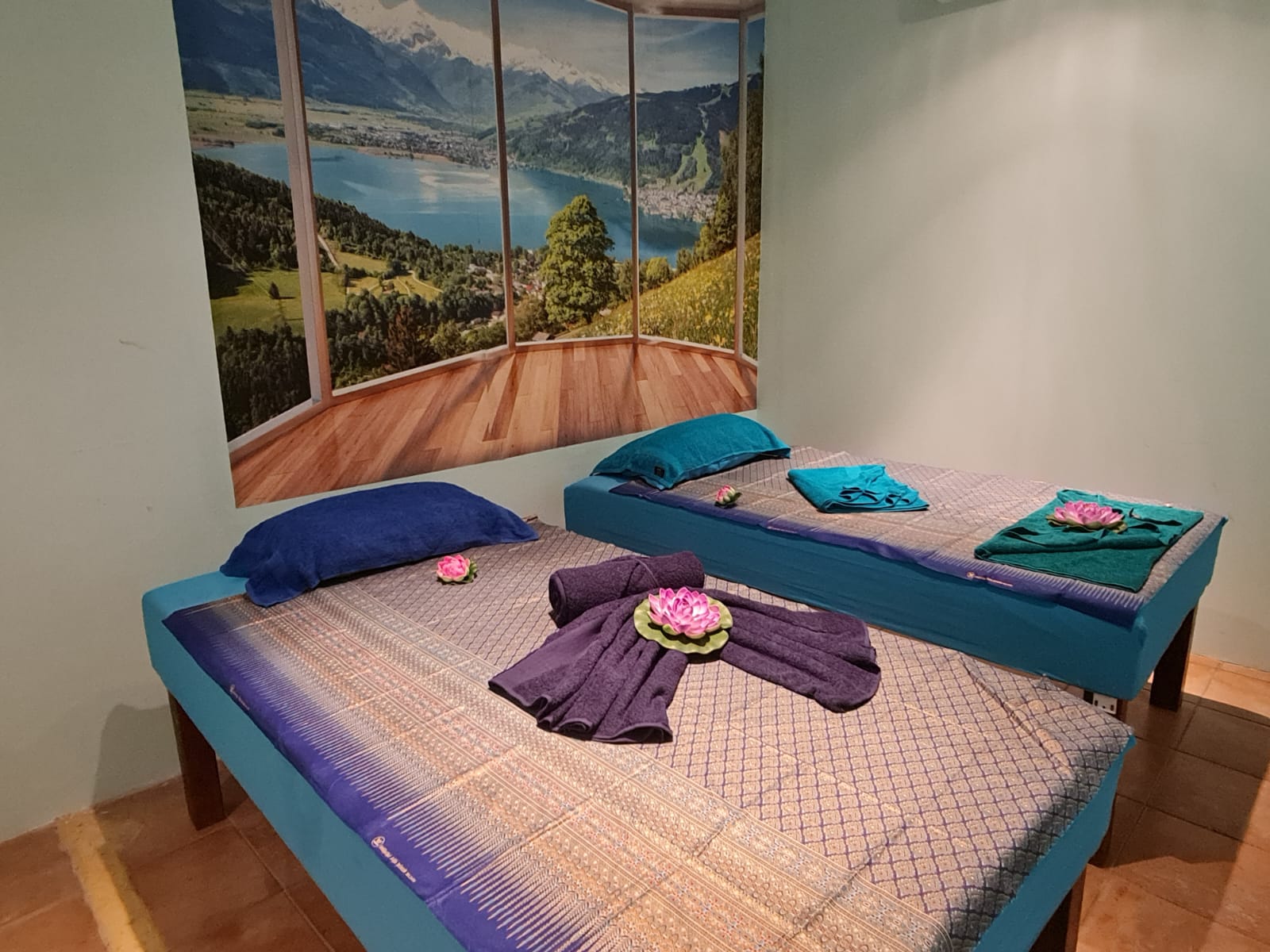 Racha Thai Massage treatment room